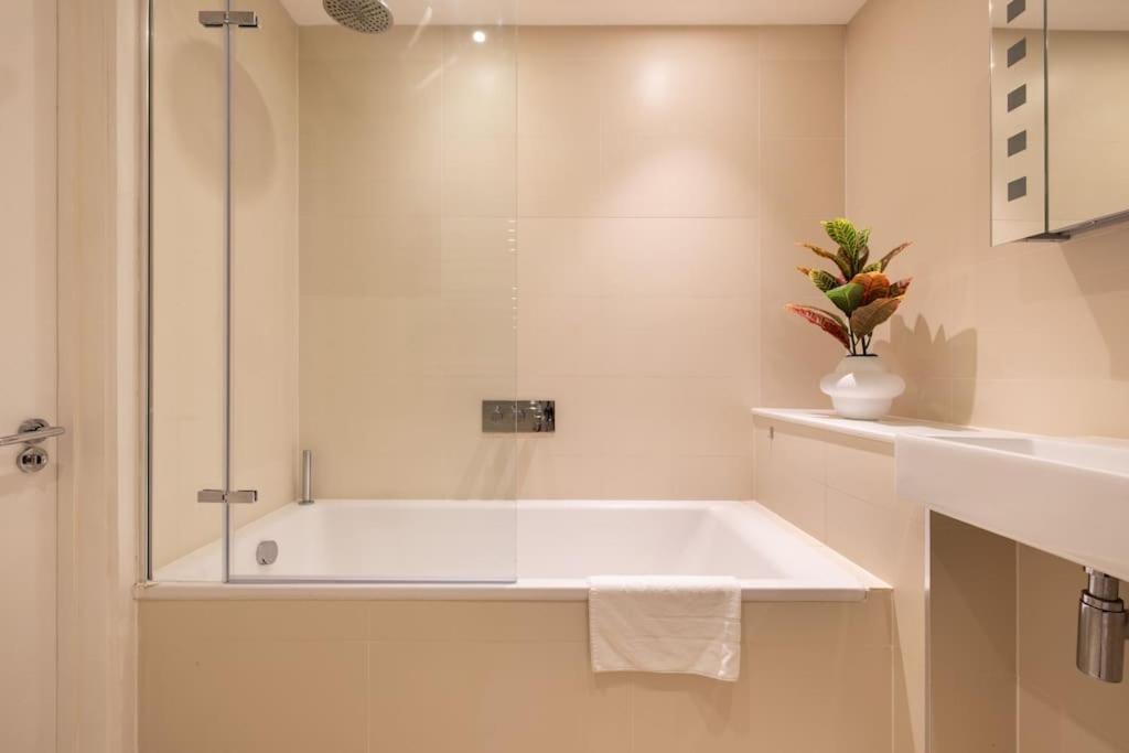Wild Roses Serviced Apartments - Borough London Luaran gambar